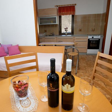 Guesthouse Sanabor Postojna Eksteriør bilde