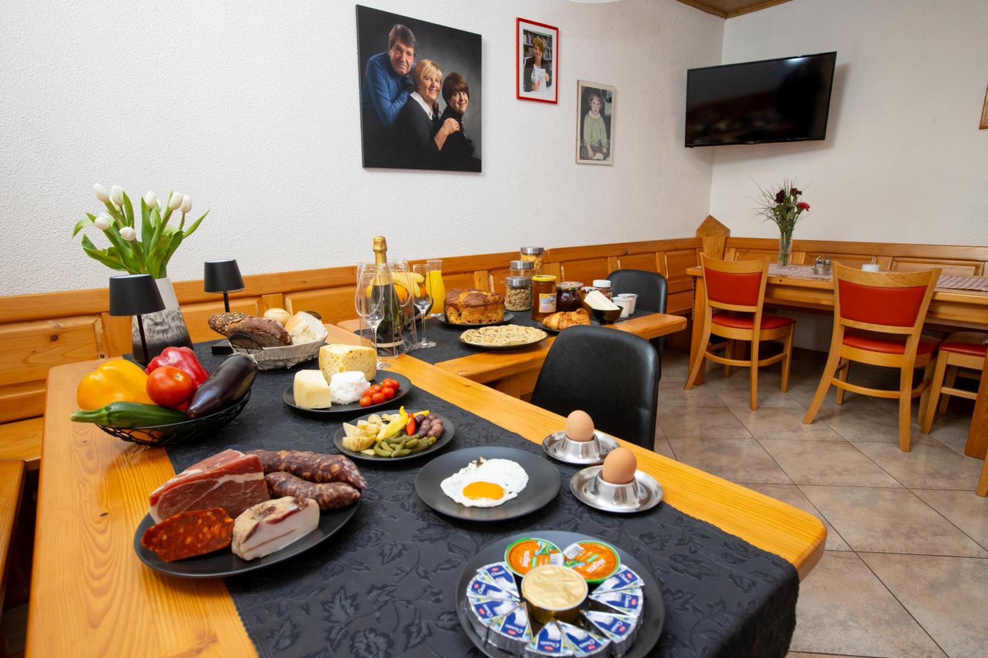 Guesthouse Sanabor Postojna Eksteriør bilde