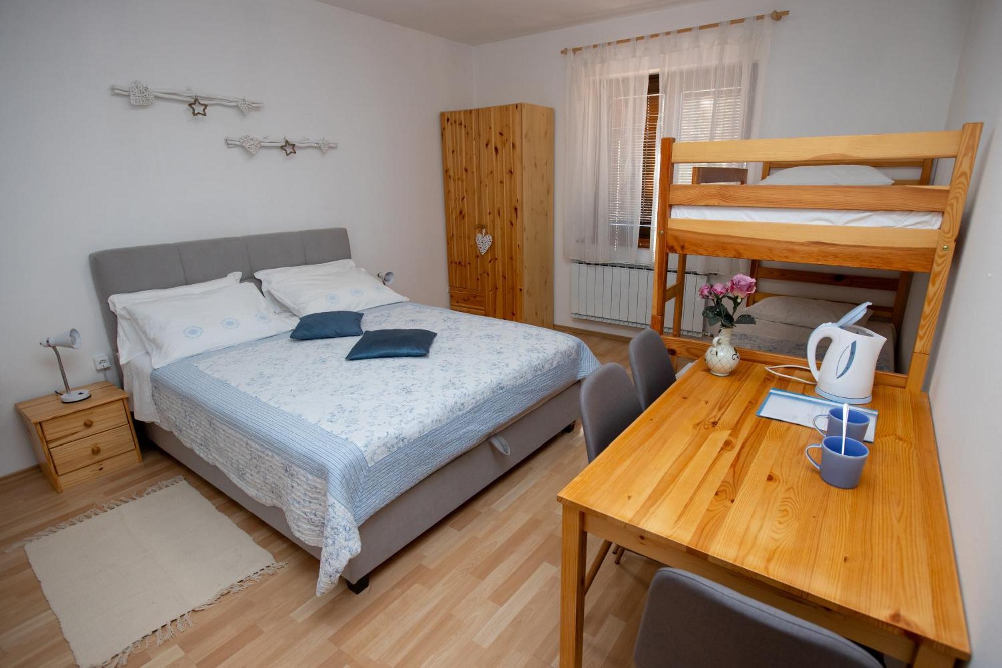 Guesthouse Sanabor Postojna Eksteriør bilde