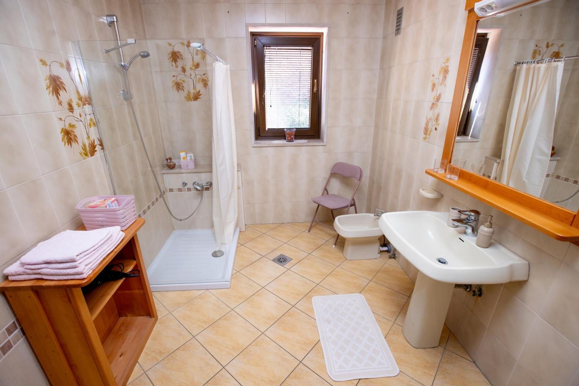 Guesthouse Sanabor Postojna Eksteriør bilde